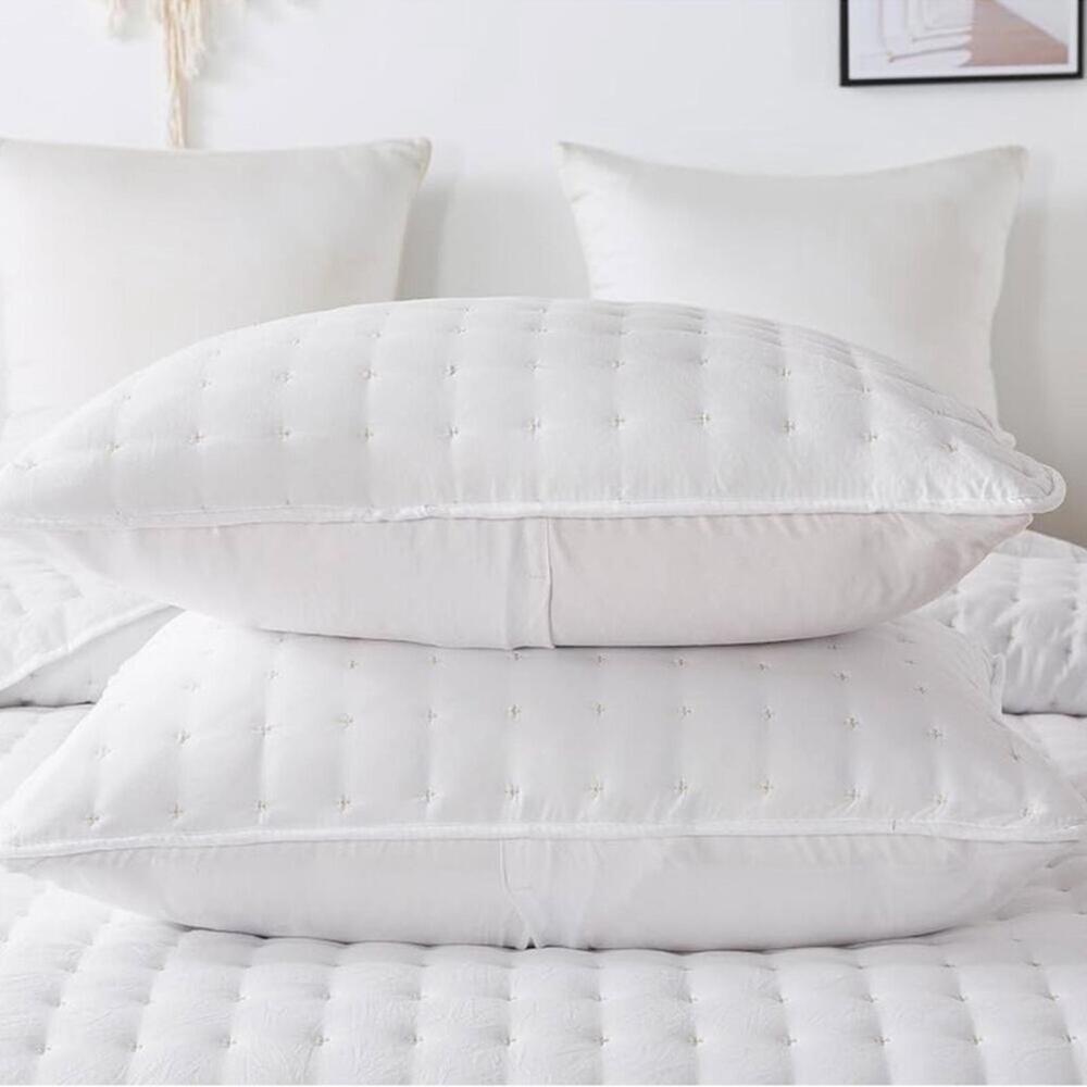 π PB Style King Quilt Set Tufted Classic White 3 piece Set - Picture 3 of 6